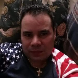 Meet your Posher, Carlos r